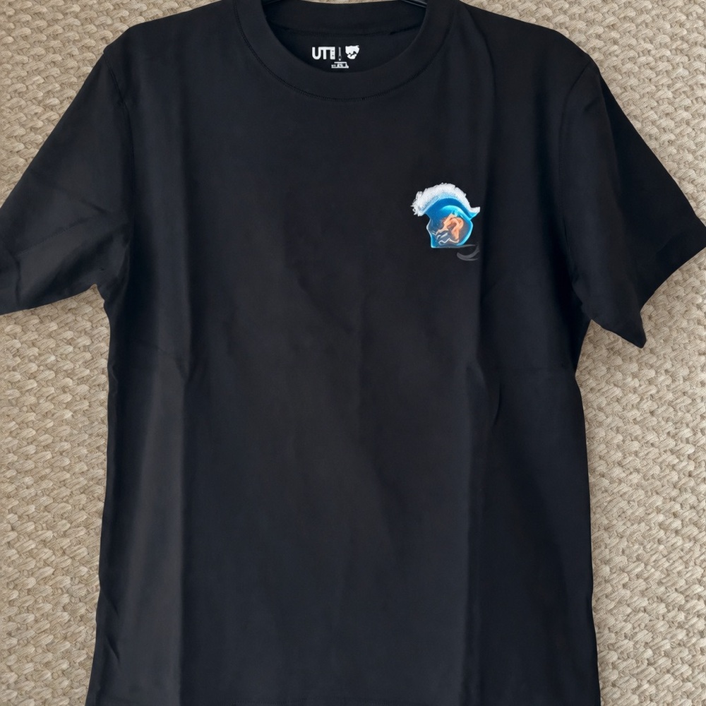 Uniqlo Black Graphic Crewneck T‑Shirt - Small Wave Logo